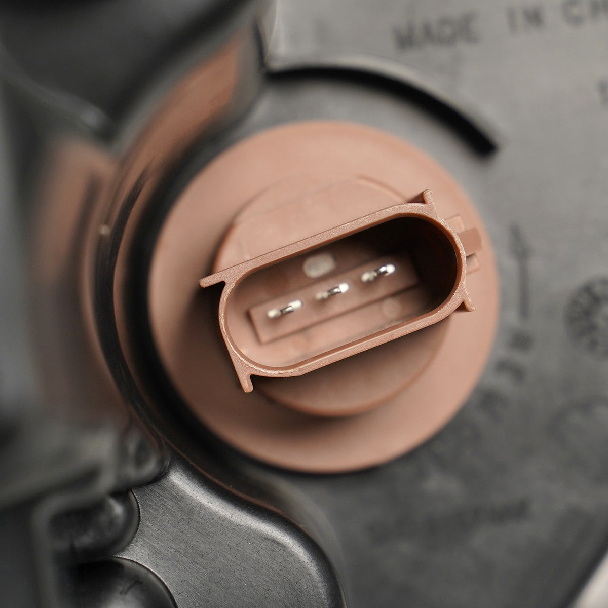 Led headlight DOT marking close-up for 2013-2019 Ford Taurus