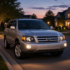 2001-2007 Toyota Highlander with Black Halogen headlights installed