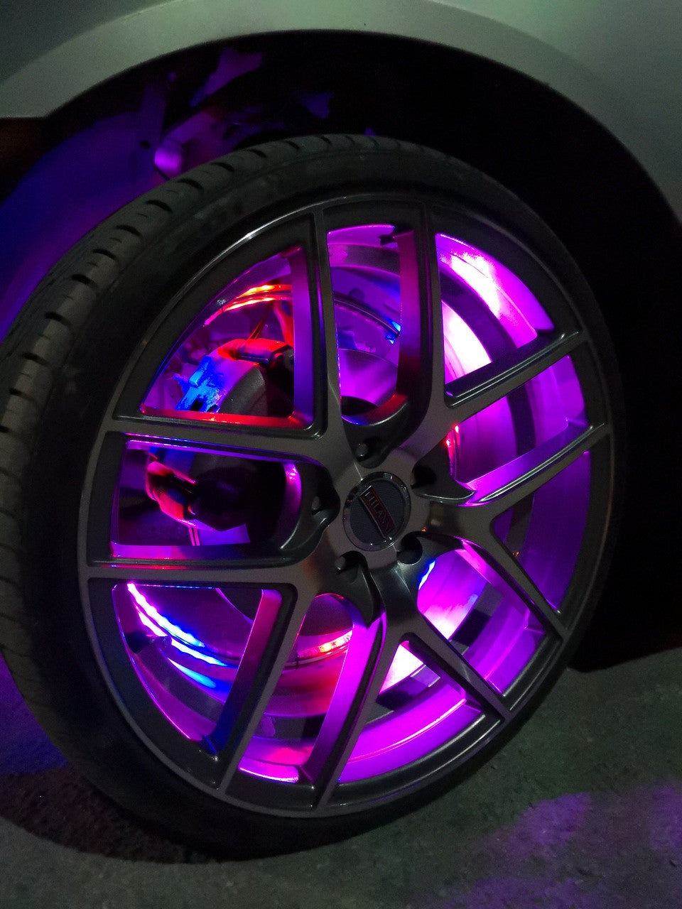 LED Wheel Light Kit Chase Moving Signal and Brake Function Wireless 18" Lighting