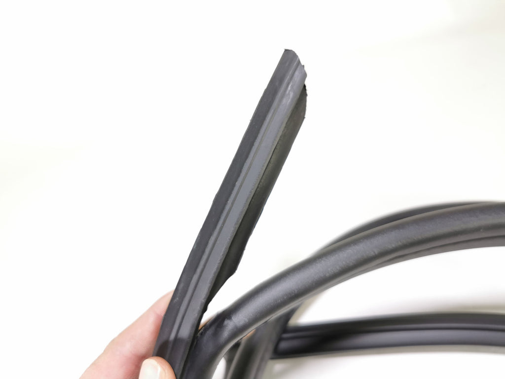 Right Door Seal Rubber for BMW E36 Coupe 2 Door 2dr 51711977728 51712138958 Exterior Part