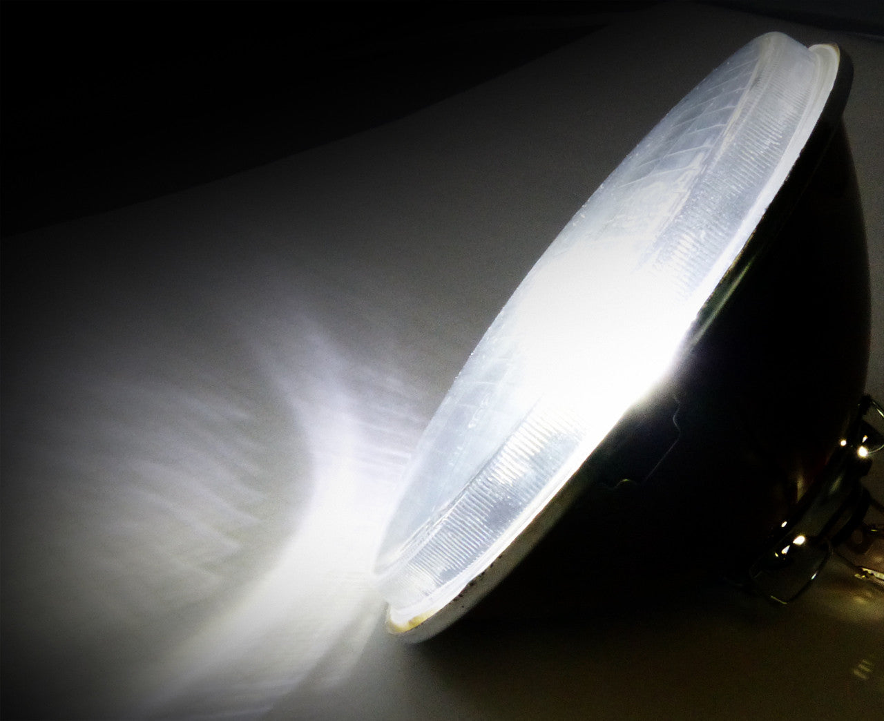 7 Inch Reflector Glass Sealed-Beam Motorcycle Headlights Set Lighting