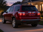 GMC Acadia (2007-2012) with halogen inner tail lights installed