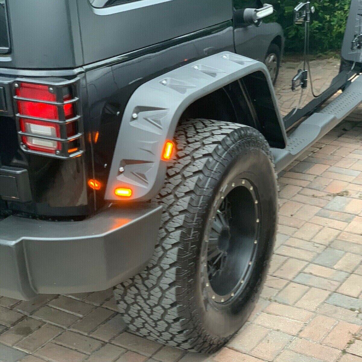 Pocket-Riveted Style Fender Flares with LED Light Kit for 2007-2018 Jeep Wrangler JK JKU Exterior Part